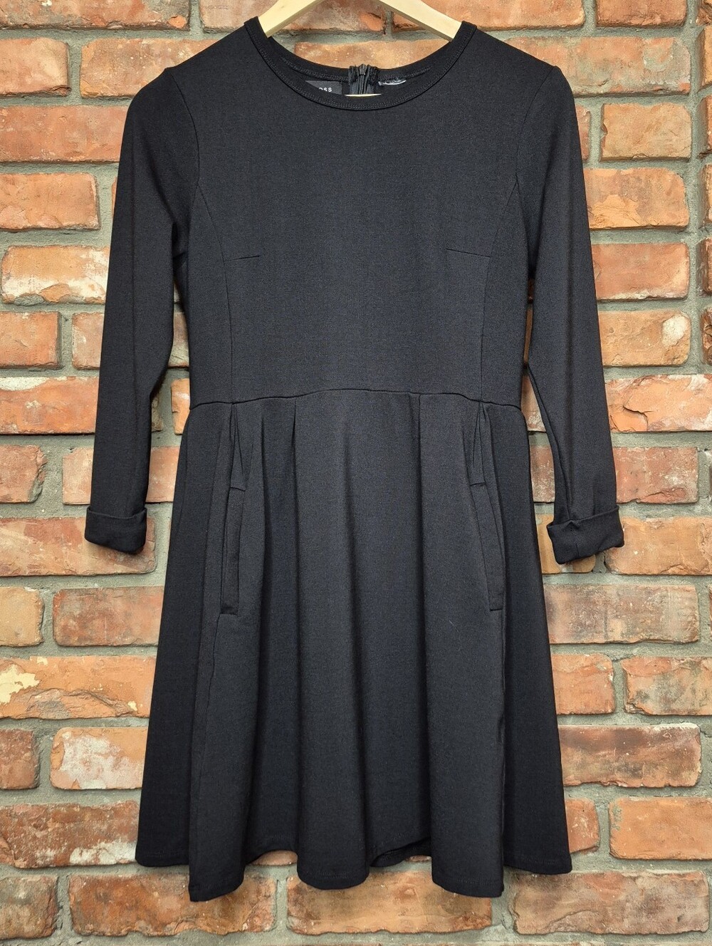 Press Dress Fit Flare Skater Mini Dress Pleated Long Sleeve Pockets Back Zip Kni